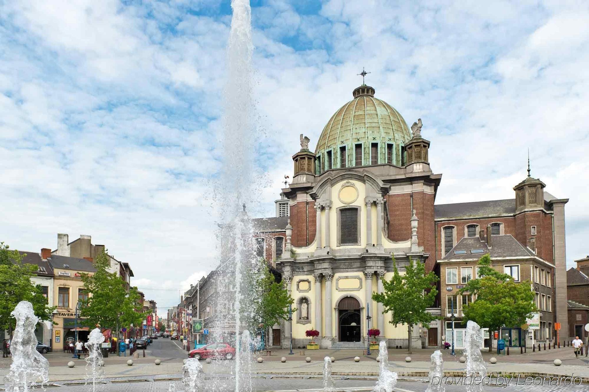 Отель Ibis Charleroi Centre Gare Экстерьер фото